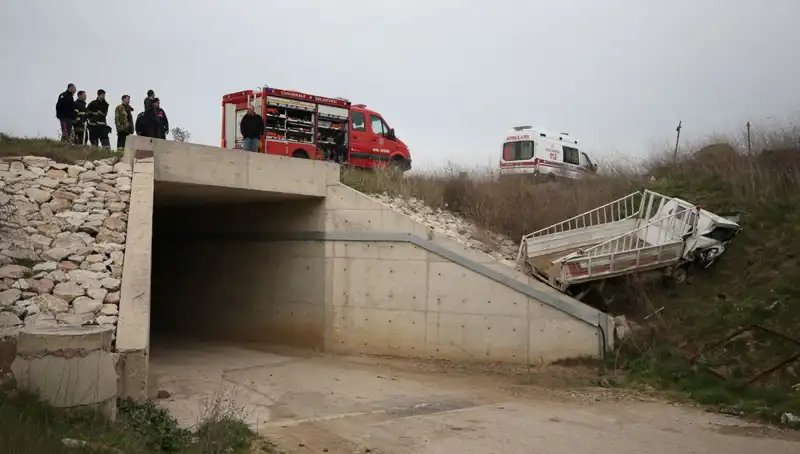 Kamyonet Alt Geçide Düştü, Bir Kişi Hayatını Kaybetti!