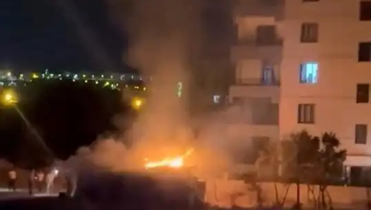 Elazığ'da Tavuk Kümesinde Korkutan Yangın: Binlerce Kuş Zarar Gördü