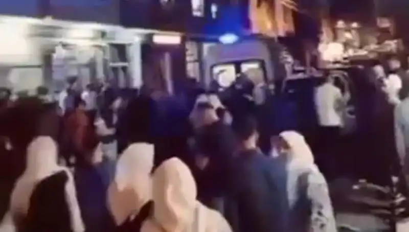 14 Yaşındaki Kader Balkonundan Düşerek Hayata Tutunma Mücadelesi Veriyor