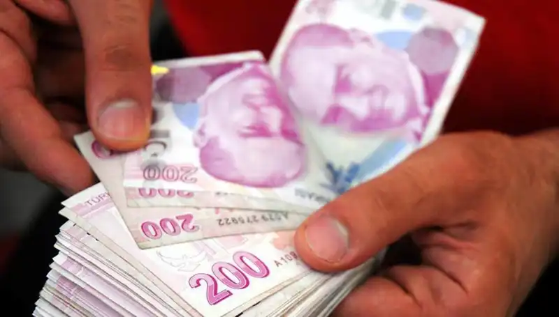 Emeklilere Bayram İkramiyesi Müjdesi: 1000 TL Ne Zaman Ödenecek?