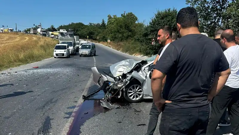 İstanbul'da Kalp Krizi Geçiren Sürücü, Otobüse Çarparak Feci Kazaya Sebep Oldu