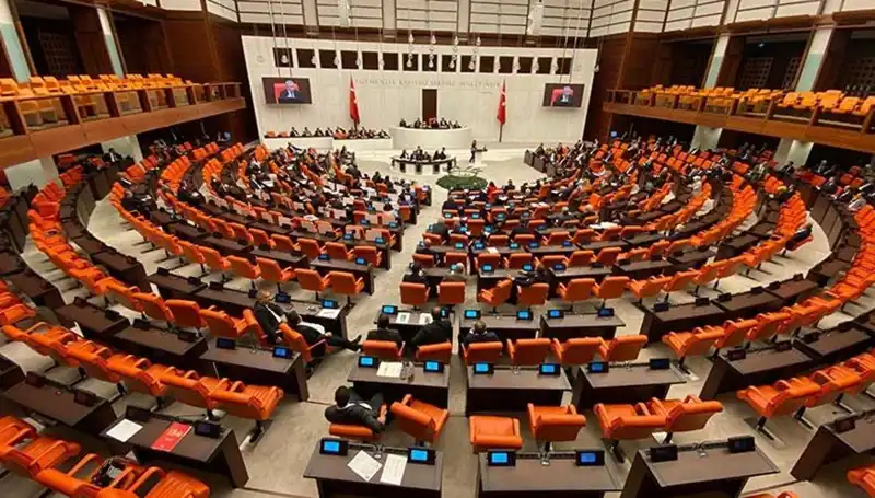 Emeklilerin Yüzlerini Güldüren Teklif TBMM'de Görüşülmeye Başladı