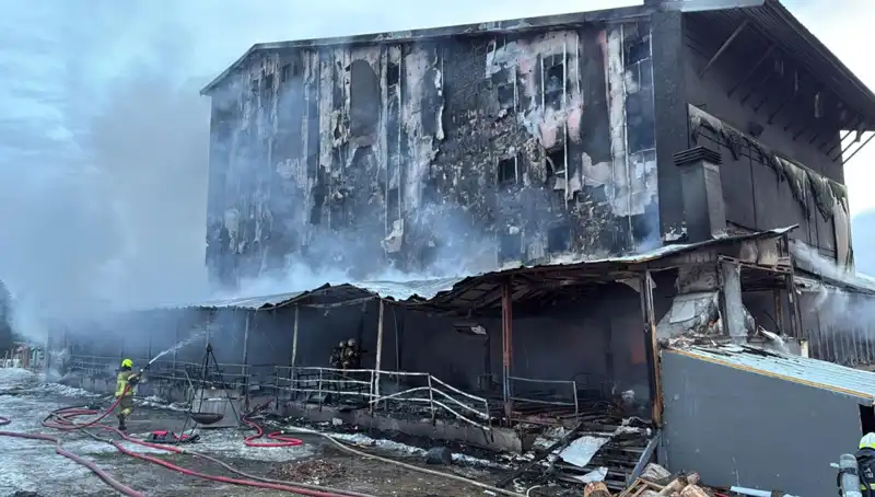 Uludağ'daki Otel Yangını: Üç Kişinin Hayati Tehlikesi Devam Ediyor