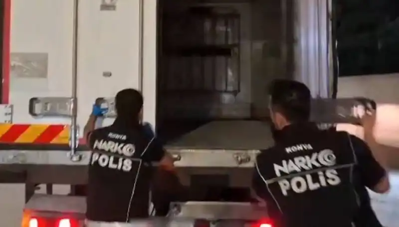 Konya'da Uyuşturucu Operasyonunda Dört Şahıs Yakalandı