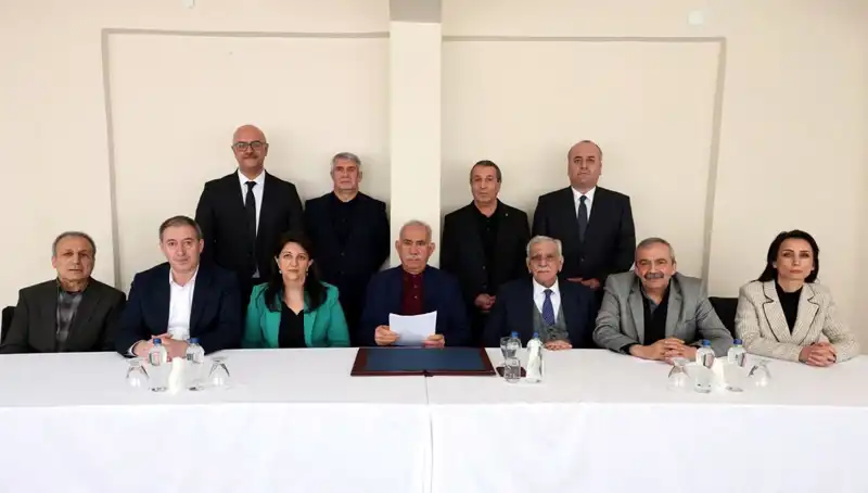 PKK'nın Feshetme Kararı Türkiye'yi Nasıl Etkileyecek?